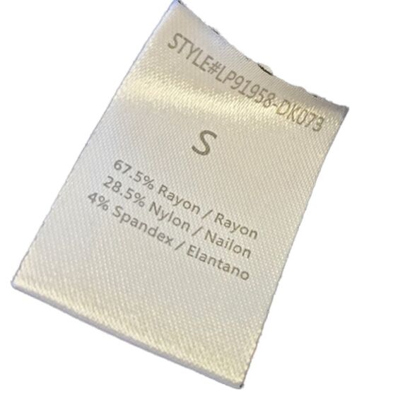 Classy Black Slim Fit Pants with Zipper in the Back - Picture 9 of 9